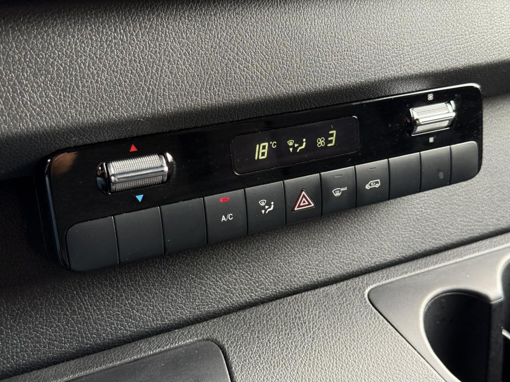 Mercedes-Benz Sprinter 319 1.9 cdi bakwagen met laadklep | zijdeur | cruise