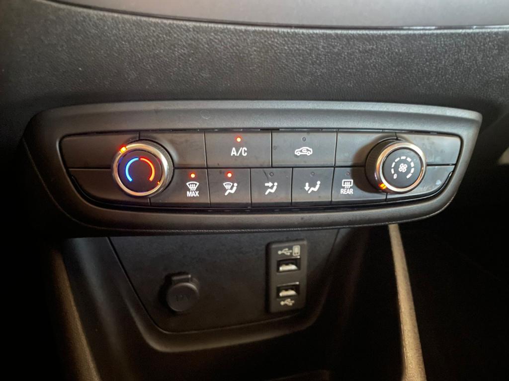 Opel Crossland X 1.2 turbo online edition