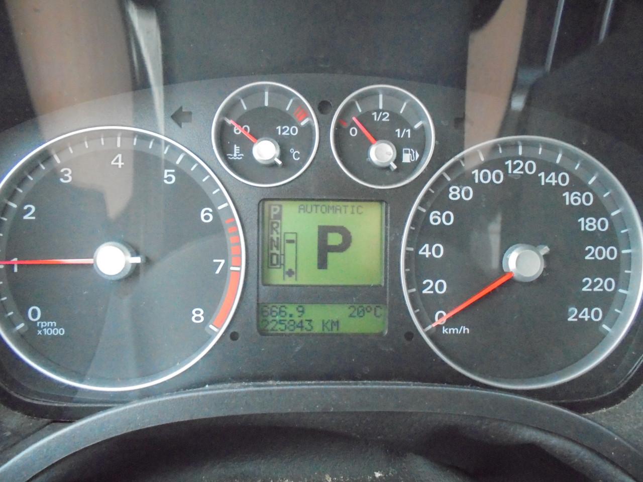 Focus C - Max 2.0 - 16V AUTOMAAT Leuke auto netjes van binnen met N.A.P