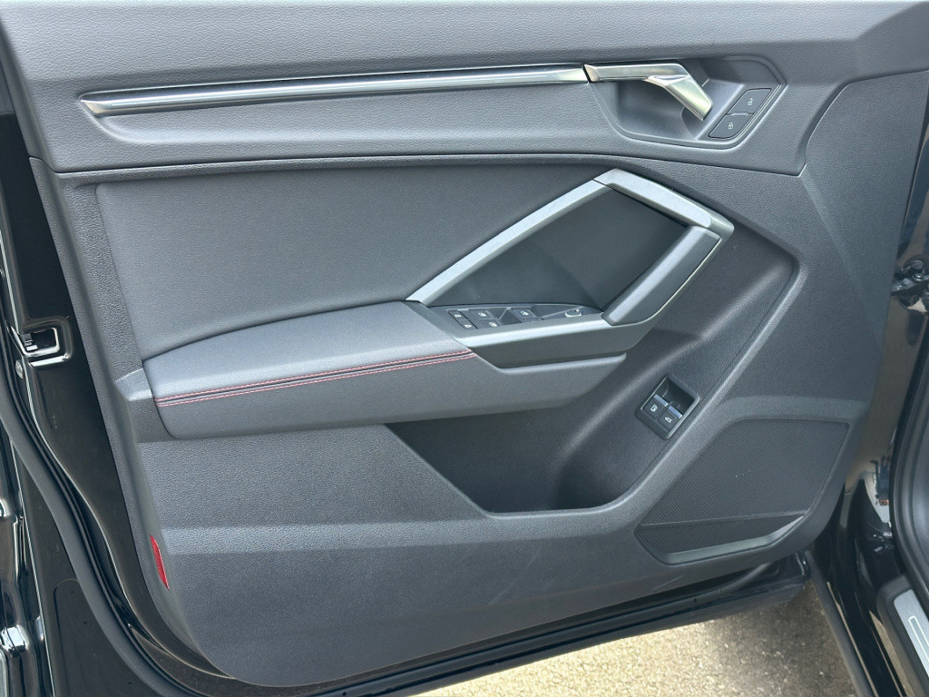 Audi Q3 sportback 45 tfsi e s-line | zwart optiek | camera | keyless | adap