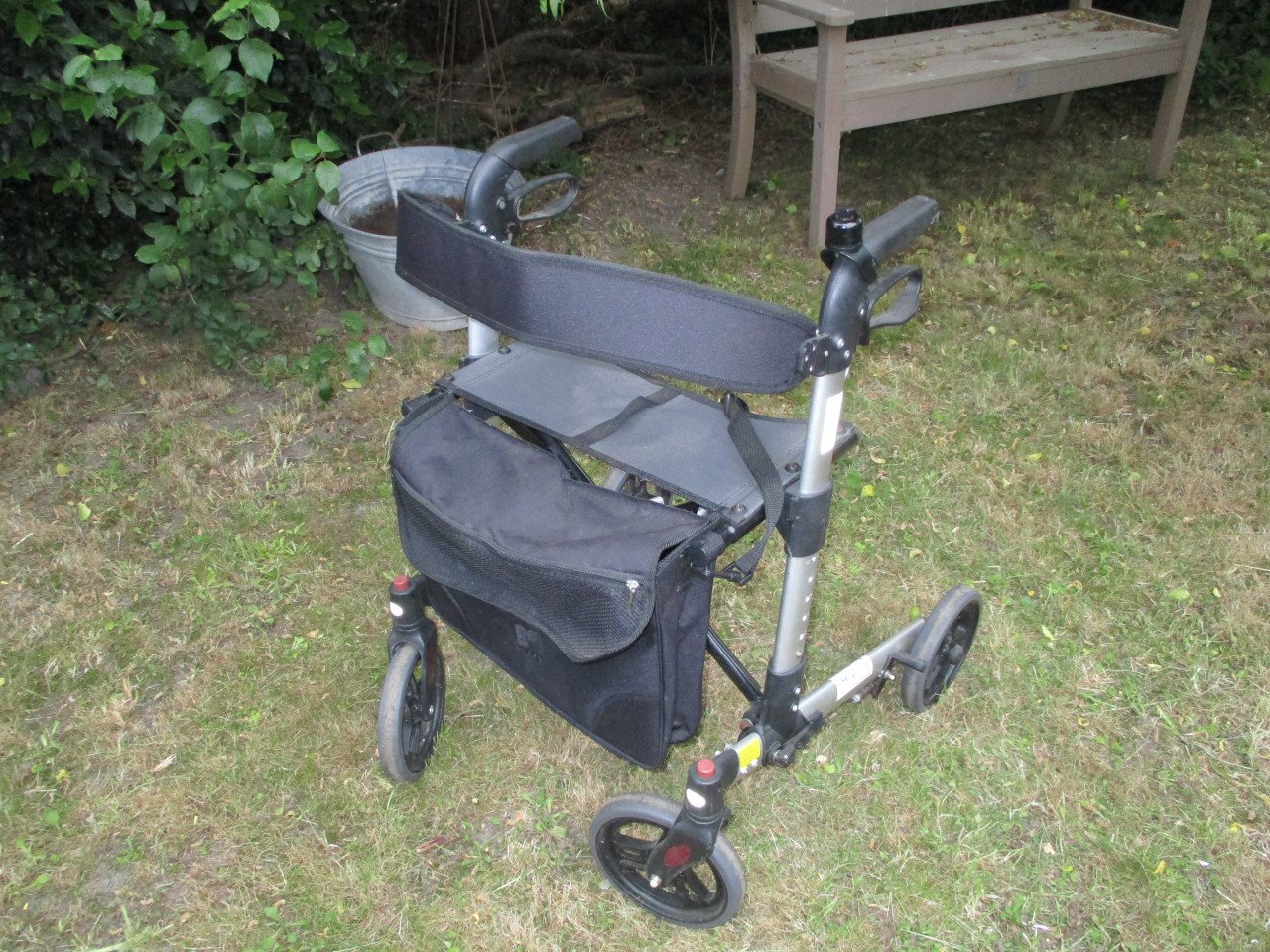 Rollator met tas / (schoudertas ) rugband