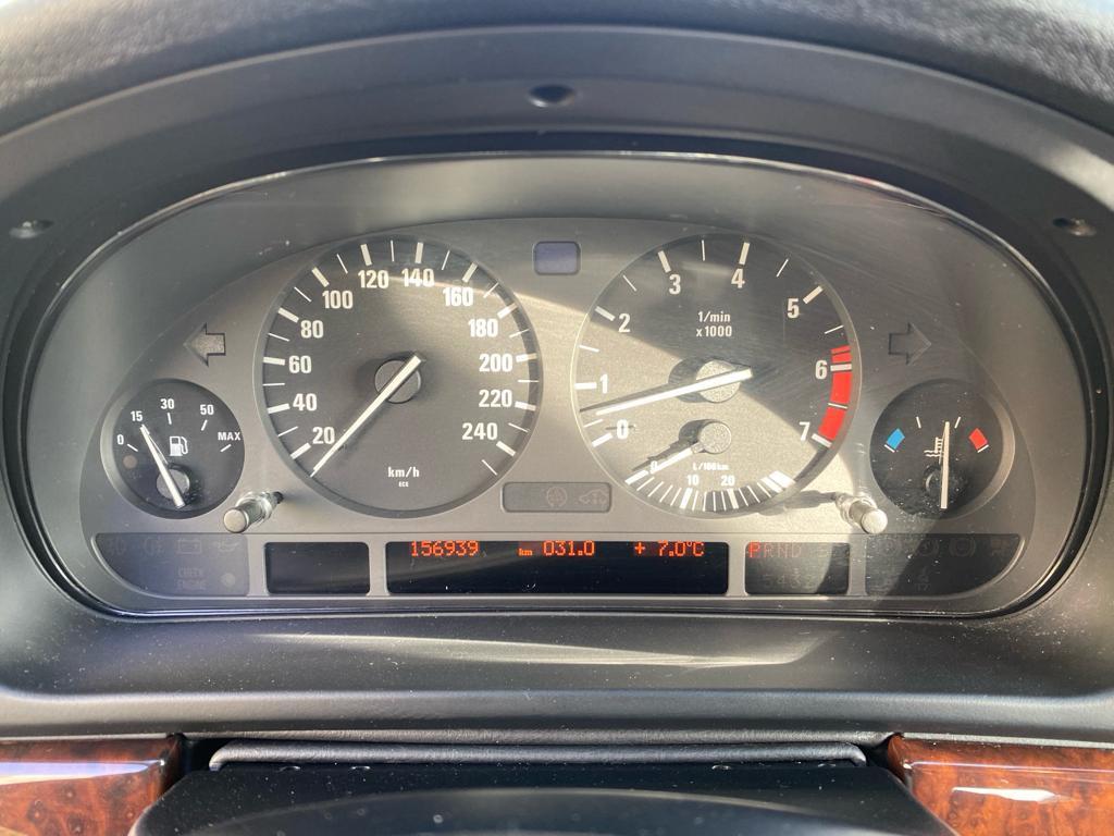 Unieke BMW E39 535i V8