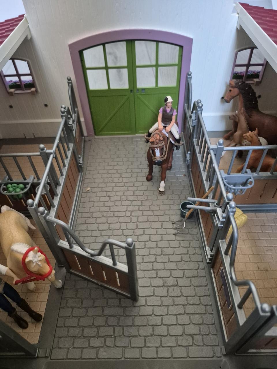 Schleich paardenstal
