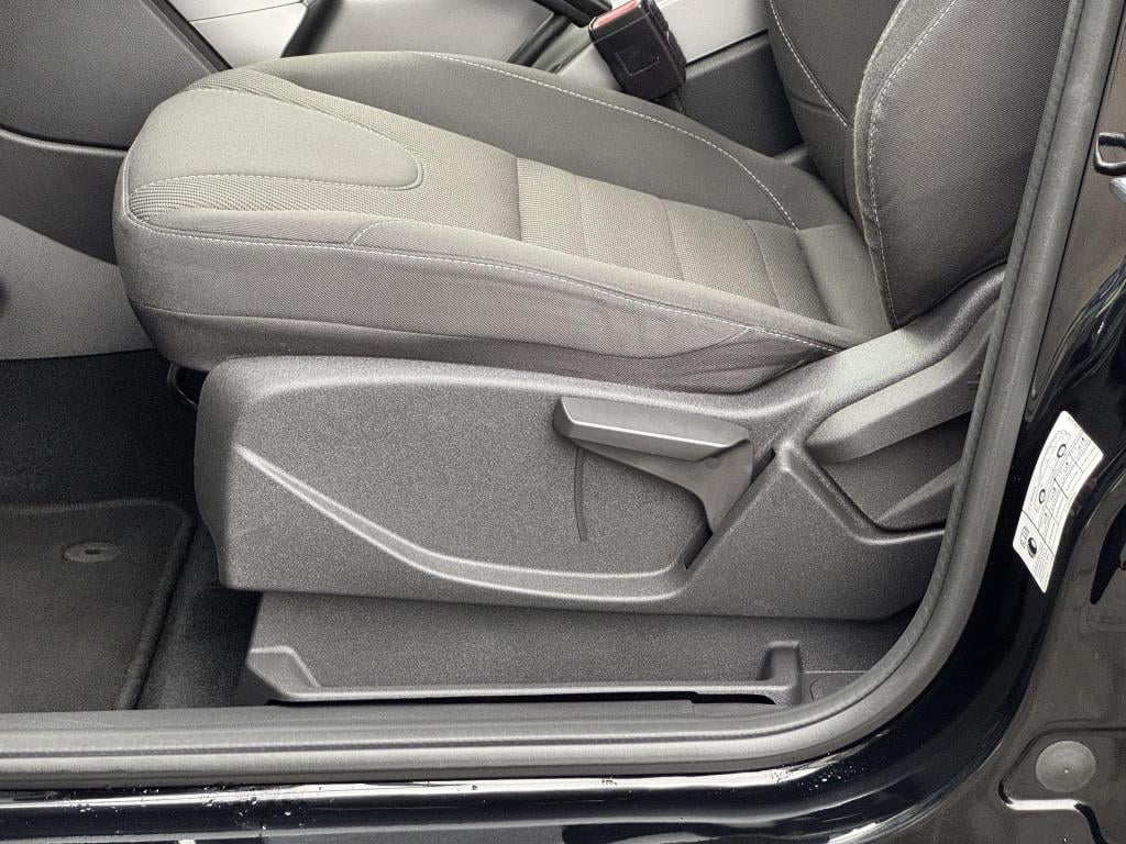 Ford Kuga 1.5 trend nl-auto, 1800kg trekgewicht!