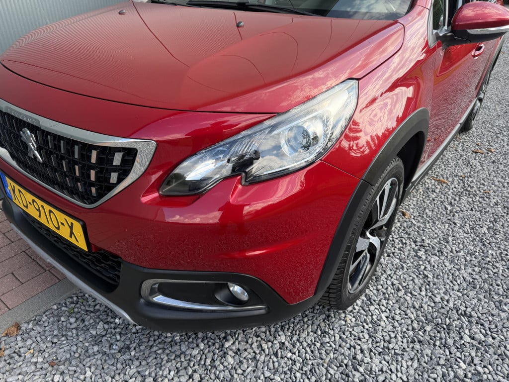 Peugeot 2008 1.2i automaat puretech allure 5-drs