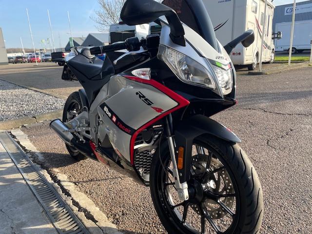 APRILIA RS4 50 SCHAKELBROMMER