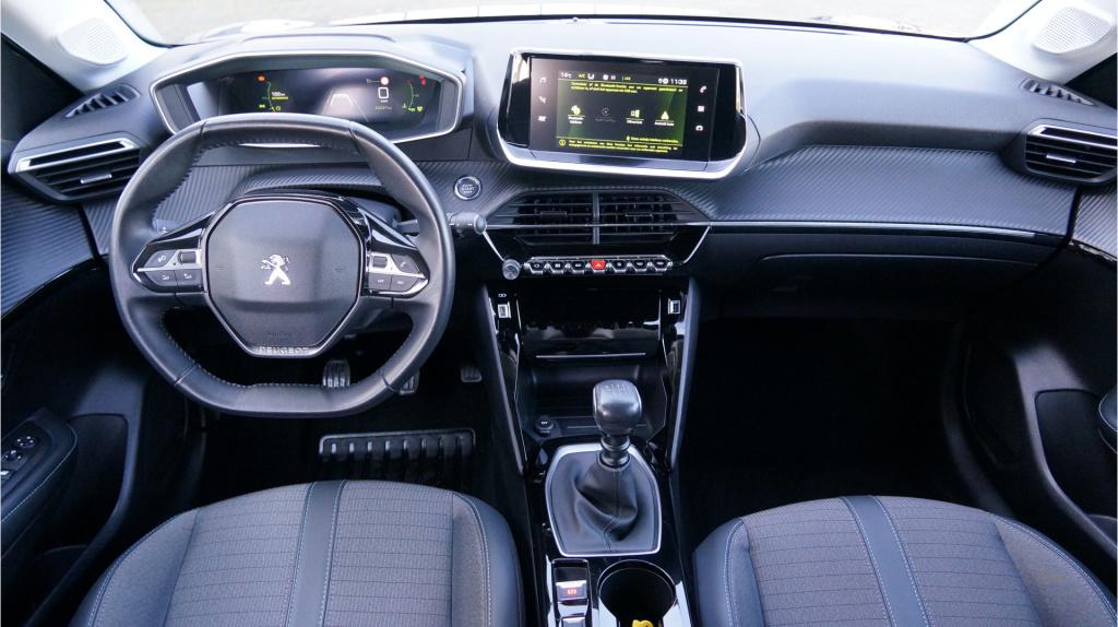 Peugeot 208 1.2 puretech 100 allure rijklaar incl garantie