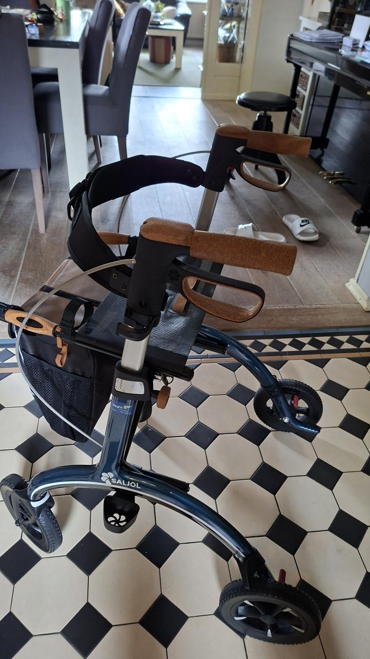 Rollator, Saljol Carbon CR 54