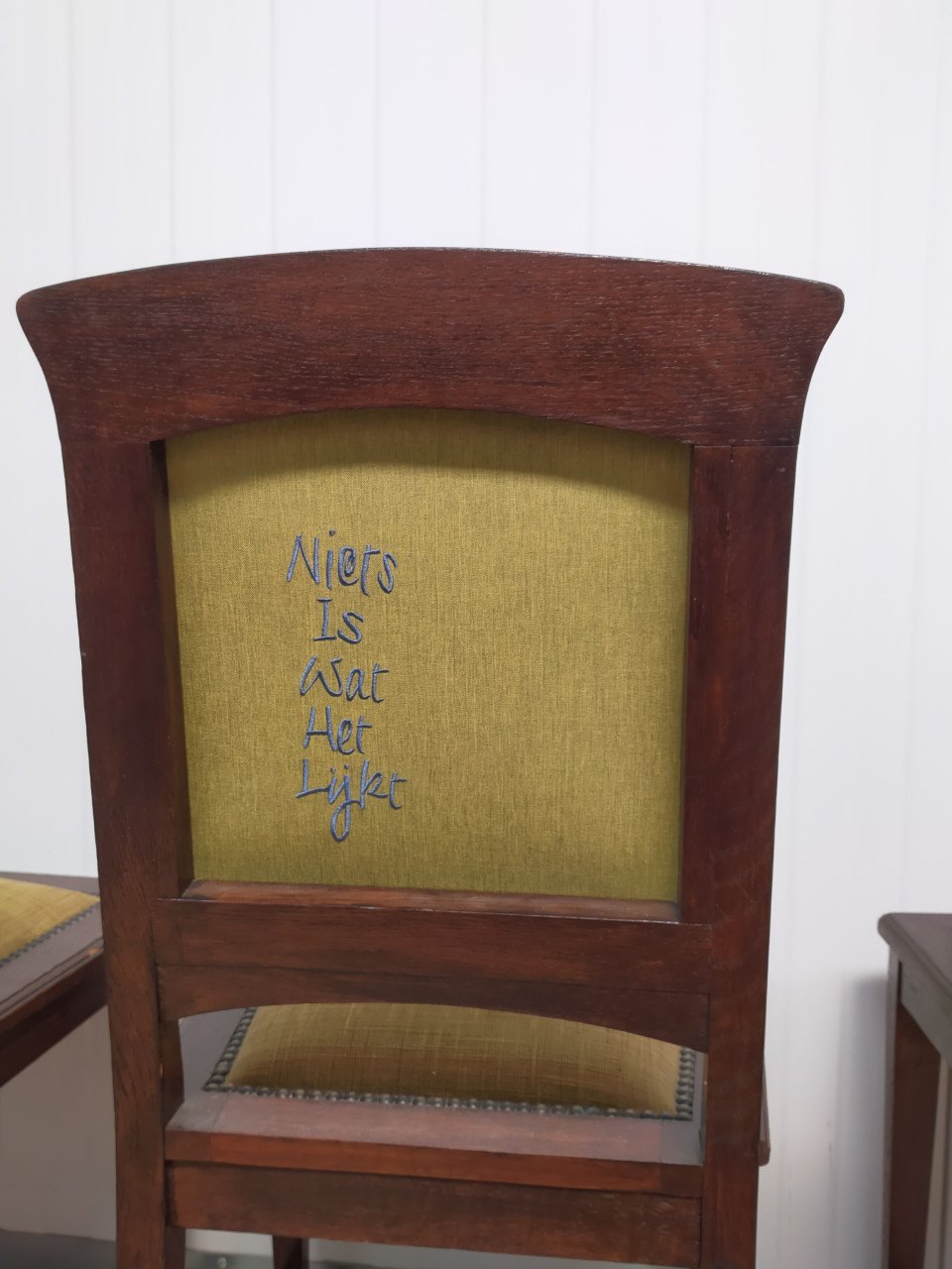 Eetkamerset (tafel + 6 stoelen)