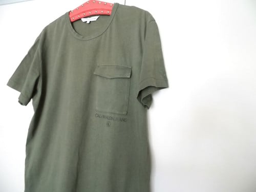 2 T-shirts van Calvin Klein maat L.