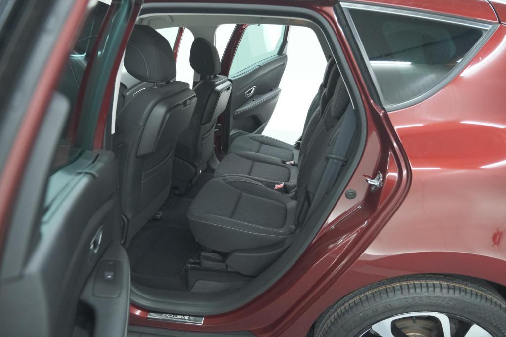 Renault Scenic tce 140 edc limited | camera | stoelverwarming | navigatie |