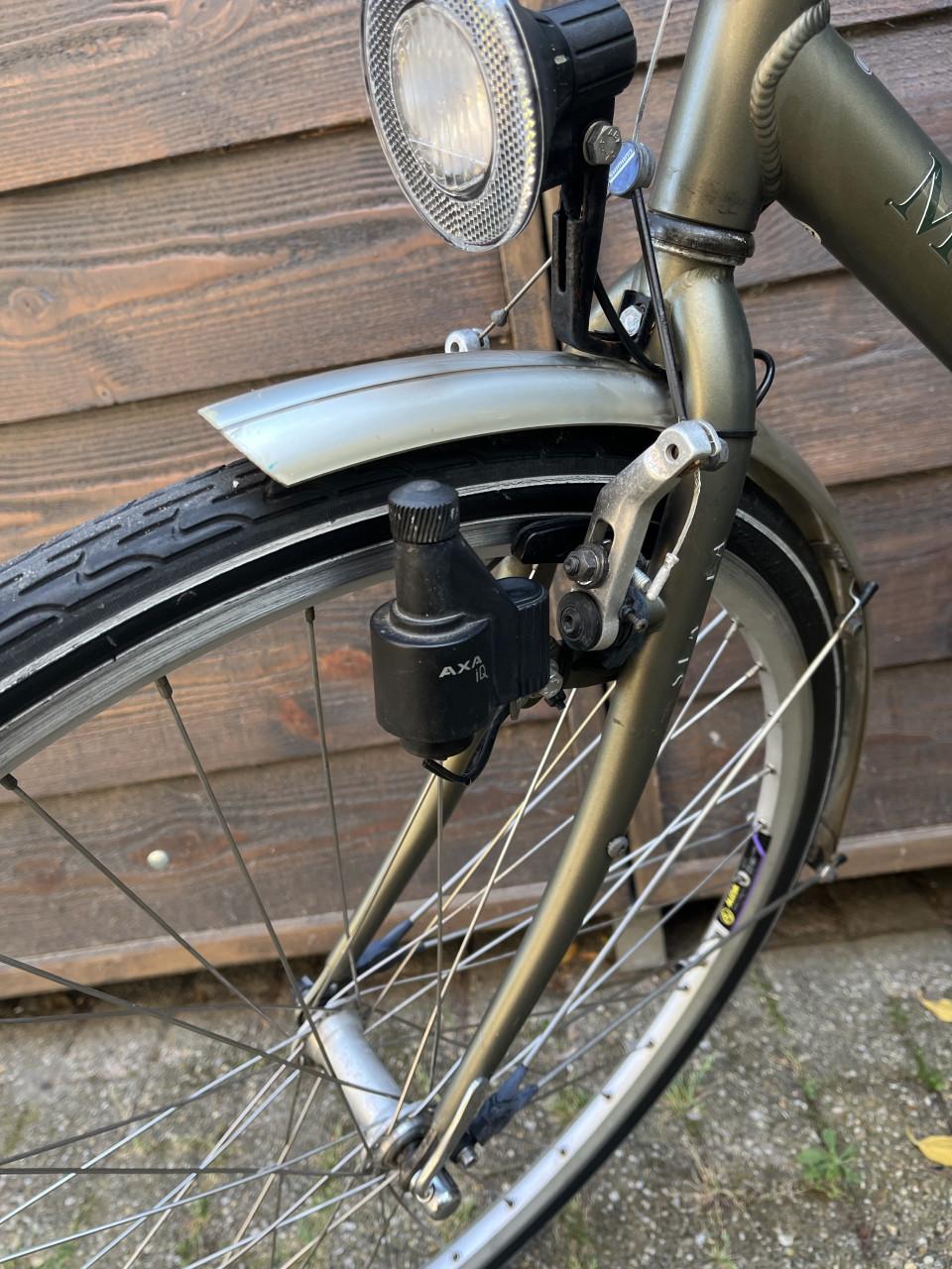 Herenfiets Sportfiets Sparta Marathon 21 versn. Velgrem, verlichting.