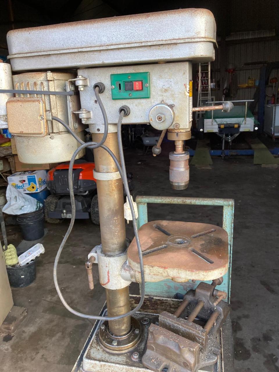 Kolomboorn 16 mm ophalen boormachine