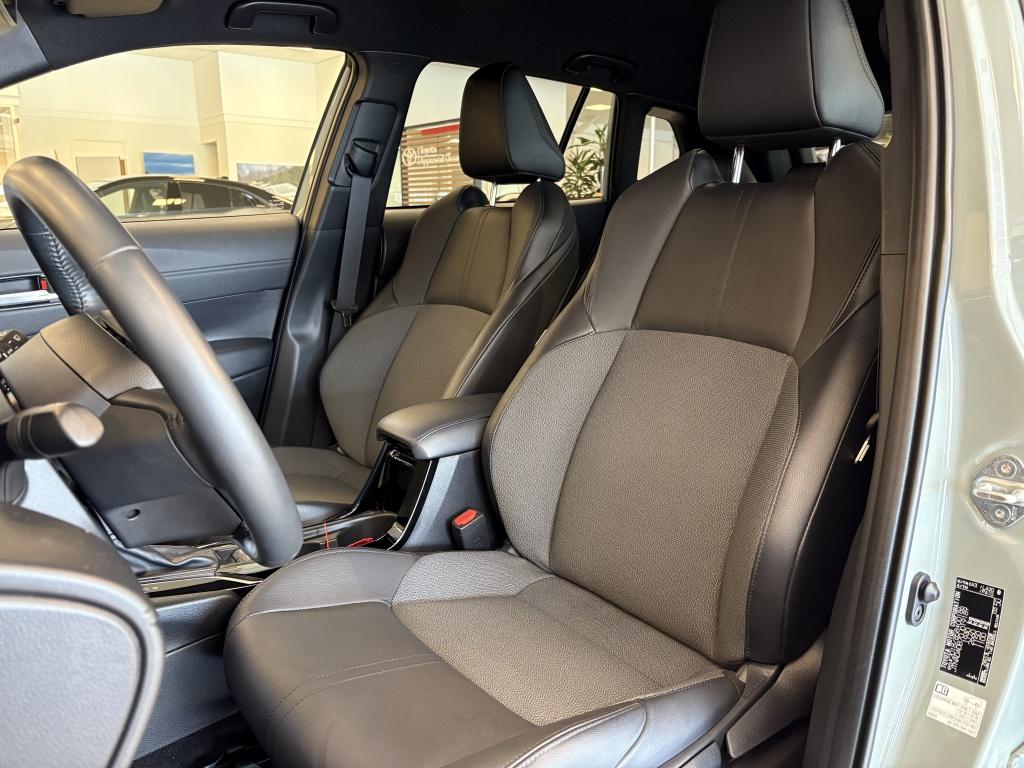 Toyota Corolla Cross hybrid 140 style | premium pack | achterklep elektrisc