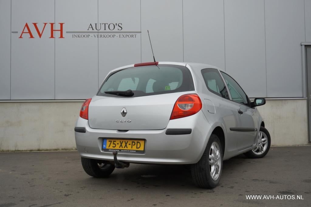 Renault Clio 1.2-16v business line