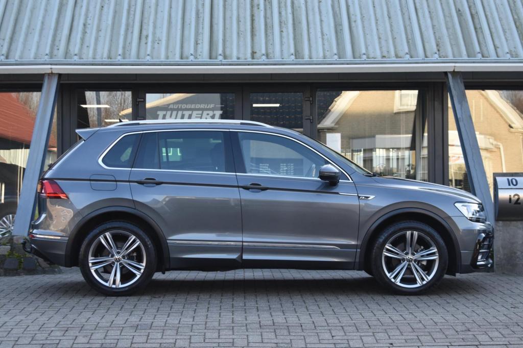 Volkswagen Tiguan 1.5 tsi act r-line | trekhaak | nap | apple carplay | and