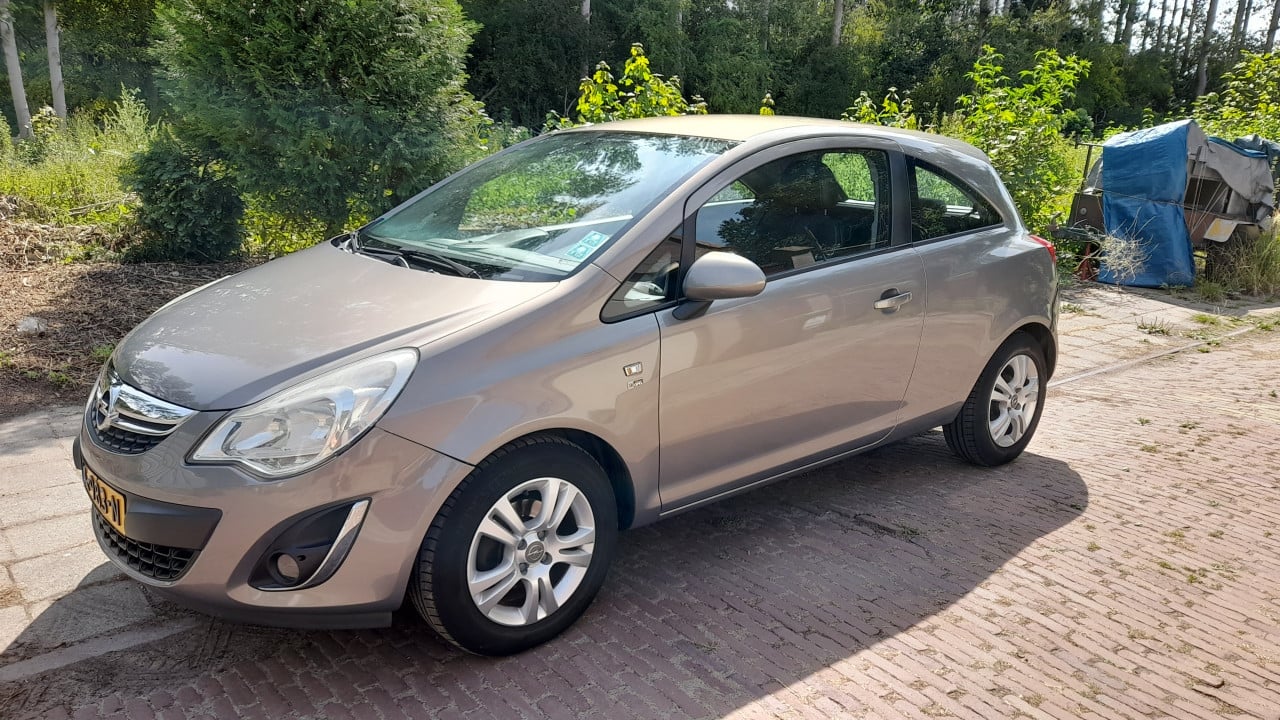 Opel corsa 2012