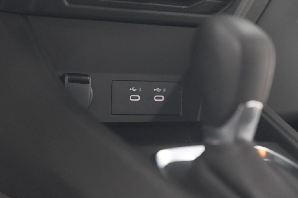Renault Captur mild hybrid 160 evolution | camera | apple carplay | stoelve