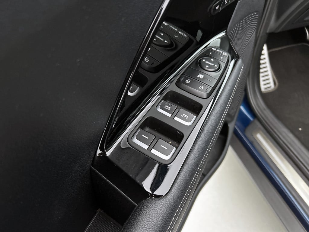 Kia Niro 1.6 gdi hybrid executiveline limited schuif-kanteldak | stoelventi
