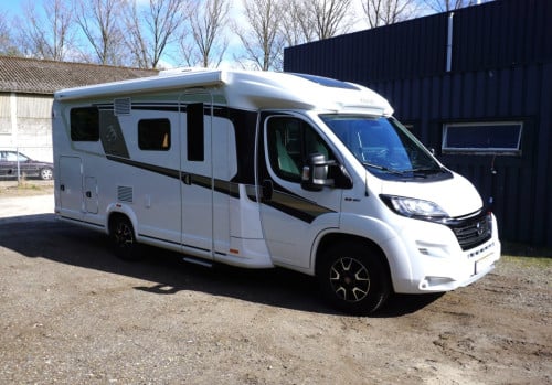 Knaus Sky TI 650 MEG Platinum Selection 9 Traps Automaat 2021 met 40.000km