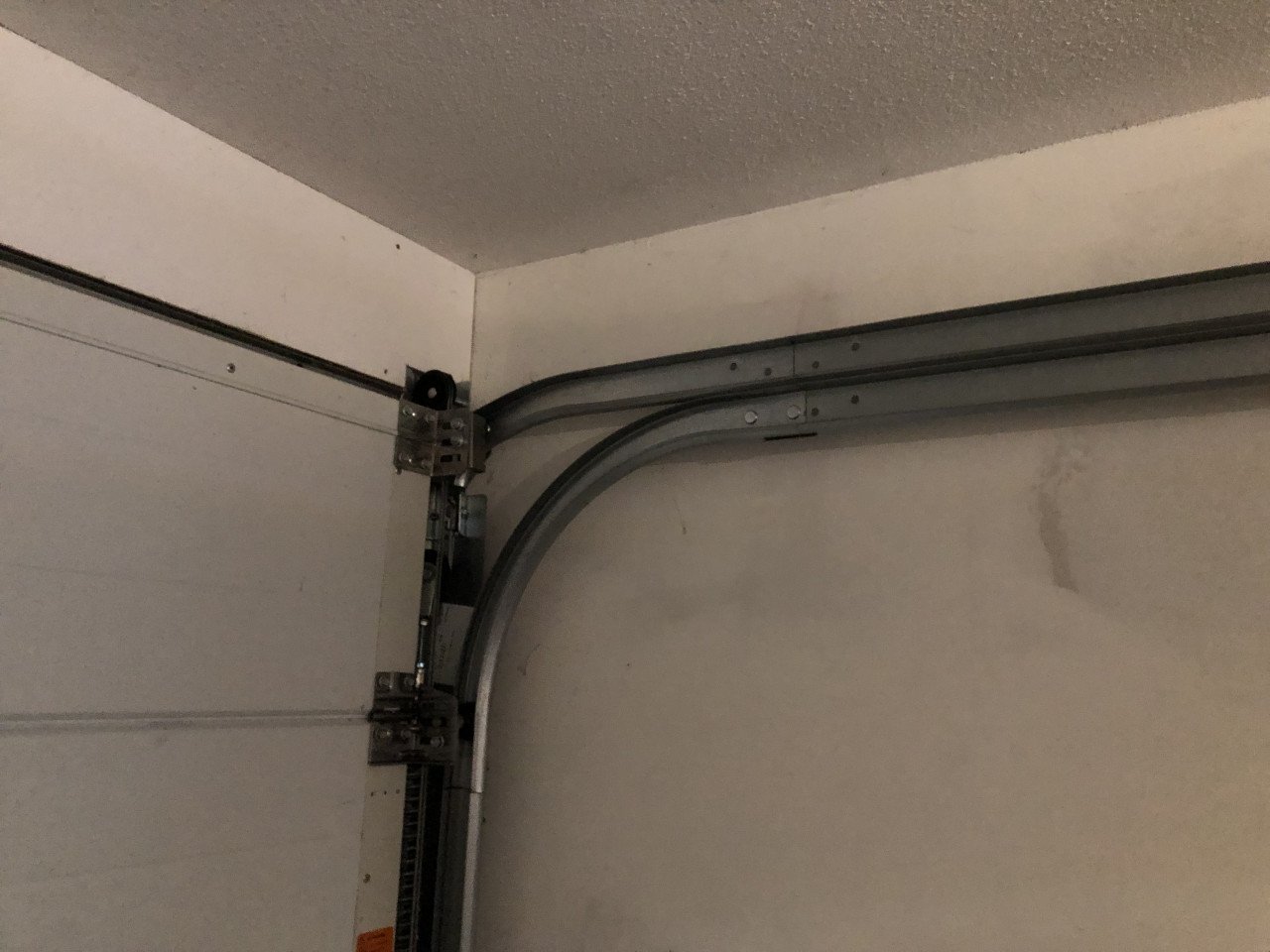 Agara elektrische garagedeur
