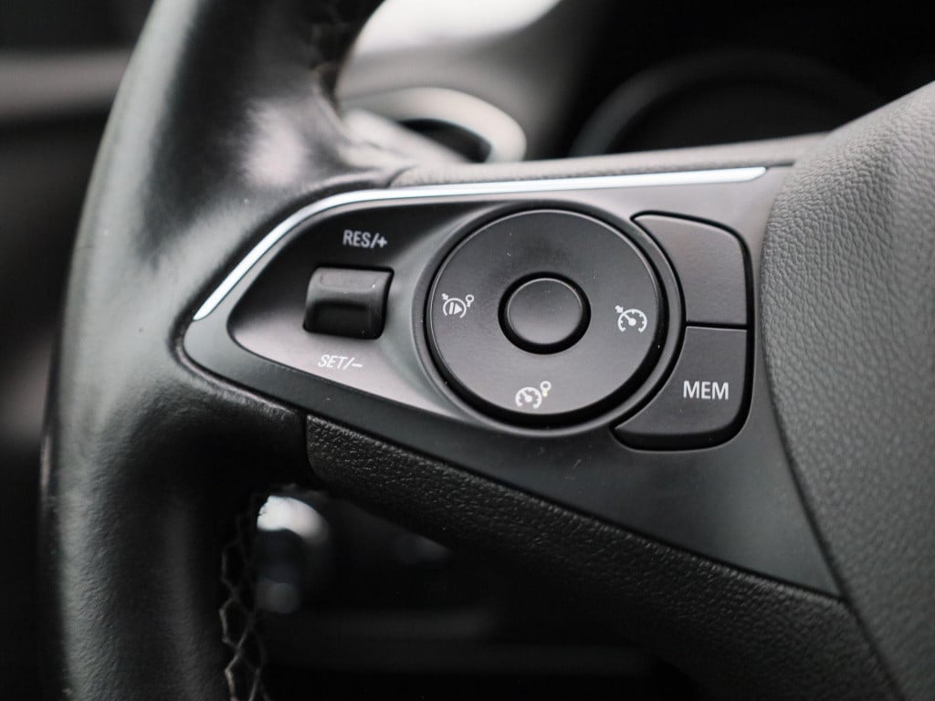 Opel Grandland X 1.2 turbo business executive | lmv | parkeer sensoren | el