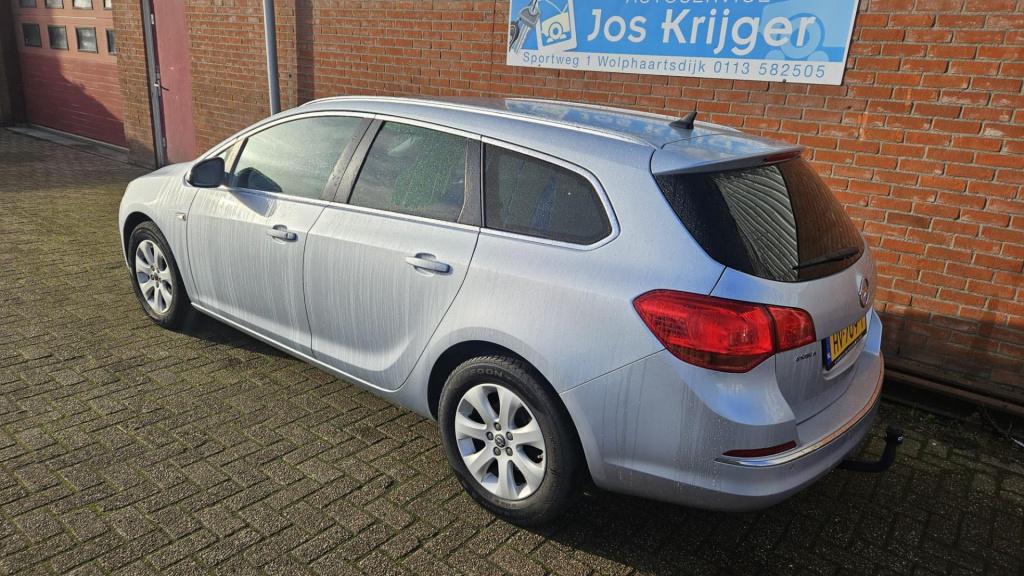 Opel Astra sports tourer 1.4 turbo blitz
