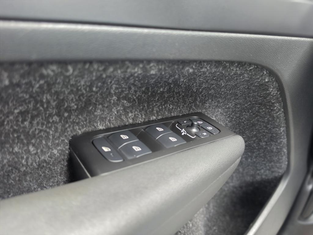Volvo XC40 t5 inscription expression recharge hybrid | led | airco | trekha