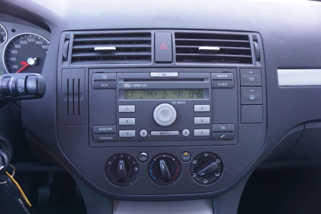 Ford C-max focus 1.6-16v futura airco / elektr. ramen / cruise / trekhaak /