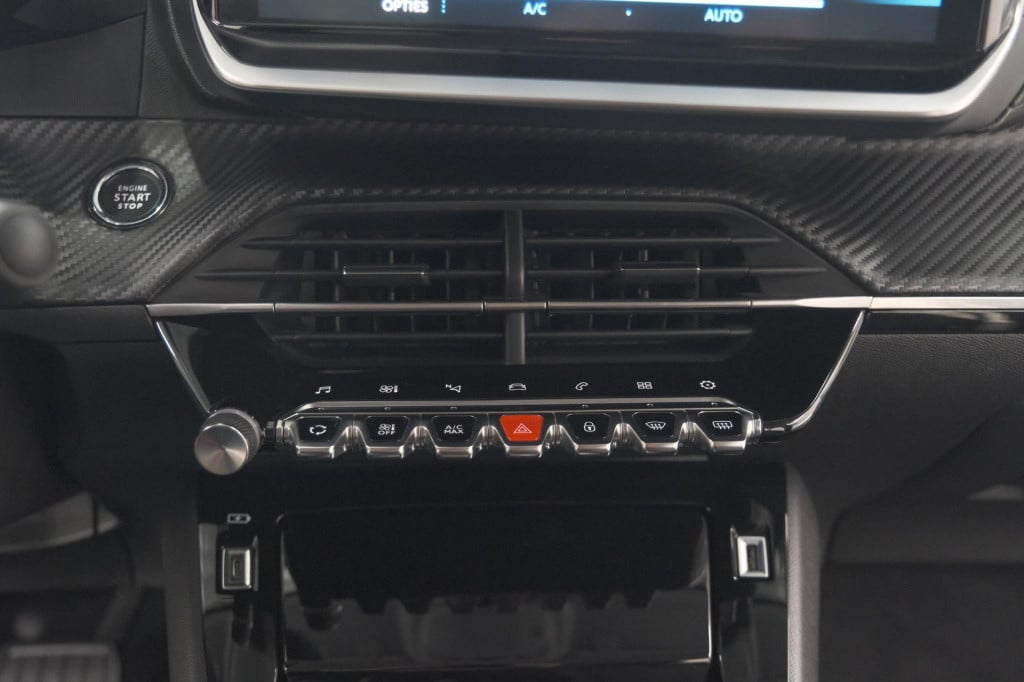Peugeot 208 puretech 100 eat8 allure pack | camera | navigatie | apple carp