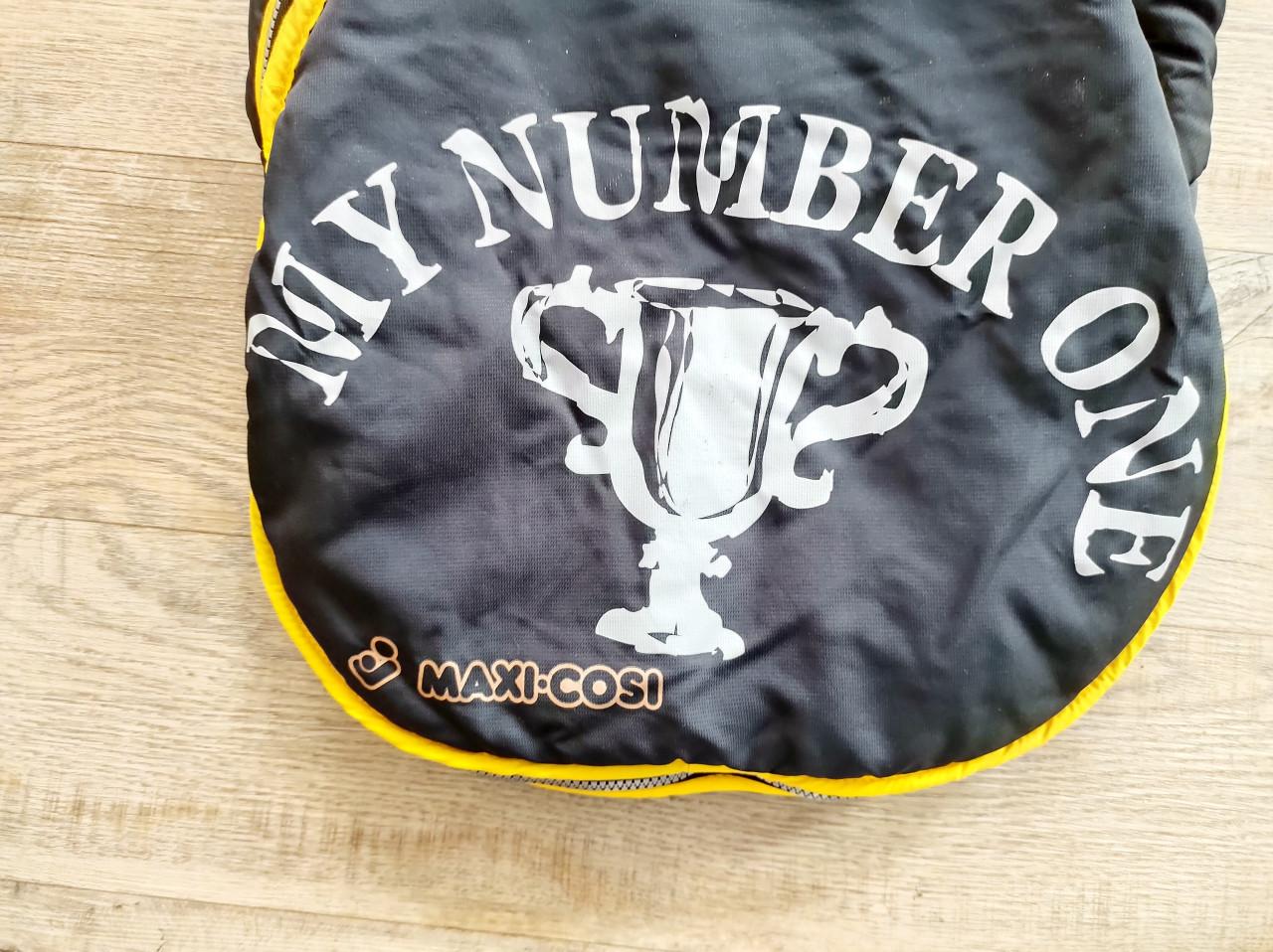 Heerlijke warme hoes voor Maxi Cosi, met kapje.