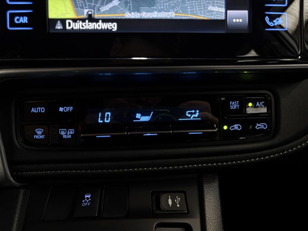 Toyota Auris 1.8 hybrid dynamic | navi | clima |