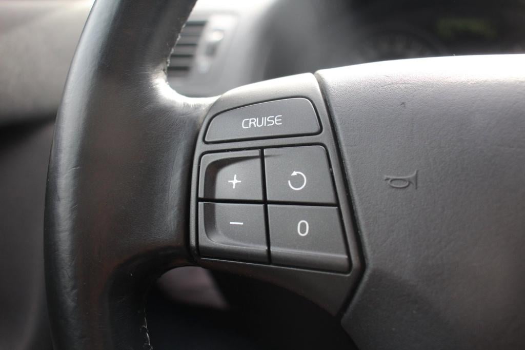 Volvo S40 2.4 edition aut. - 5cil - cruise - xenon - trekhaak - pdc - deale