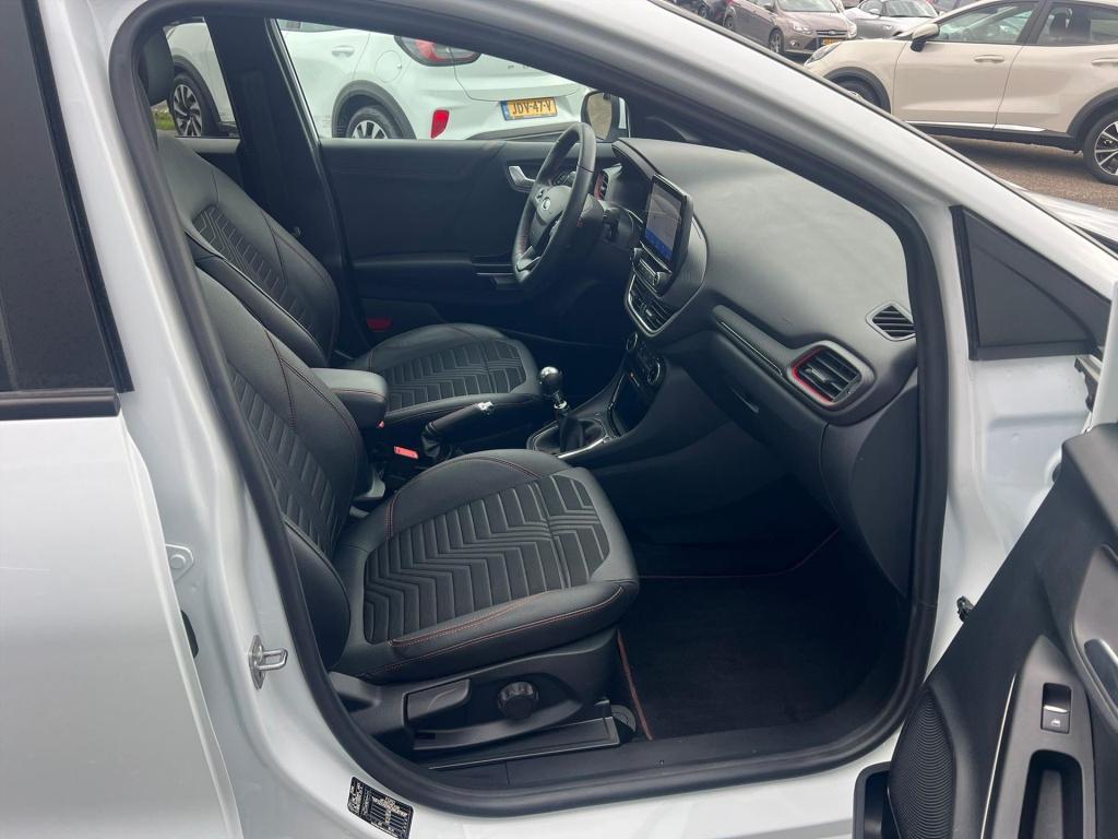 Ford Puma 1.0i ecoboost hybrid 155pk st-line x , panodak , 19inch , winterp