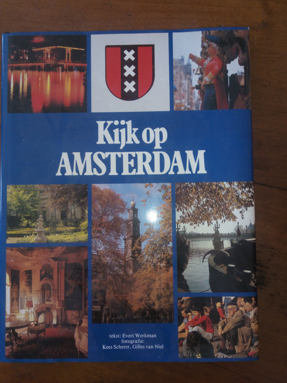 Aangeboden enkele reisboeken o.a.Frankrijk
