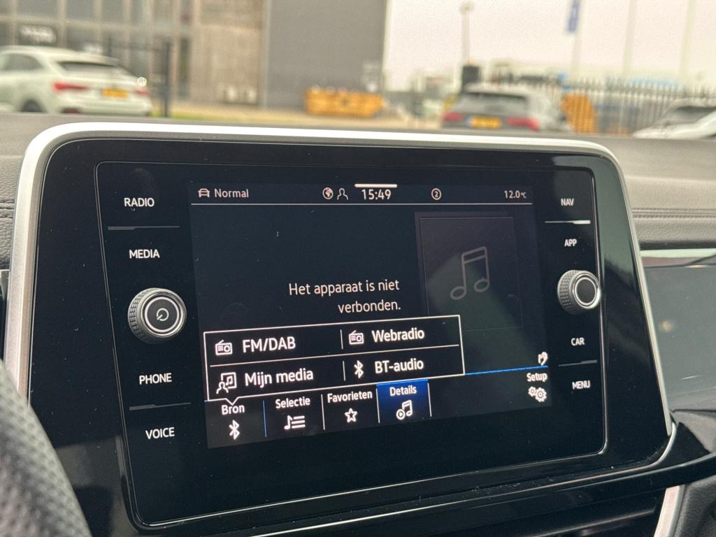 Volkswagen T-roc 1.5 tsi r-line edition * massage * carplay * trekhaak * ca