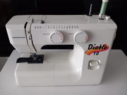 LEWENSTEIN naaimachine