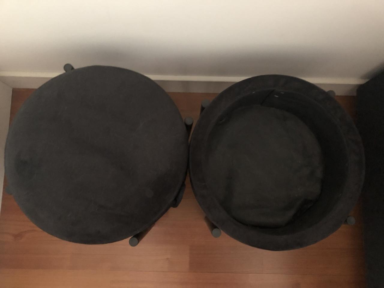 2 bijzettafeltjes / krukjes / poefje