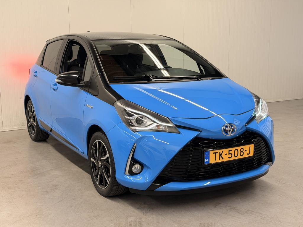Toyota Yaris 1.5 hybrid skyblue edition