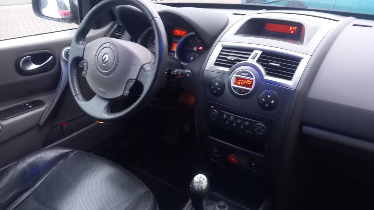 Renault Megane 1.6 16v Privilege Luxe 3drs bj:2003 leer-airco