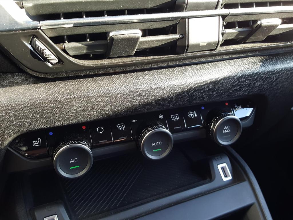 Citroen C4 1.2 130pk s&s feel pack automaat trekhaak | apple carplay & andr