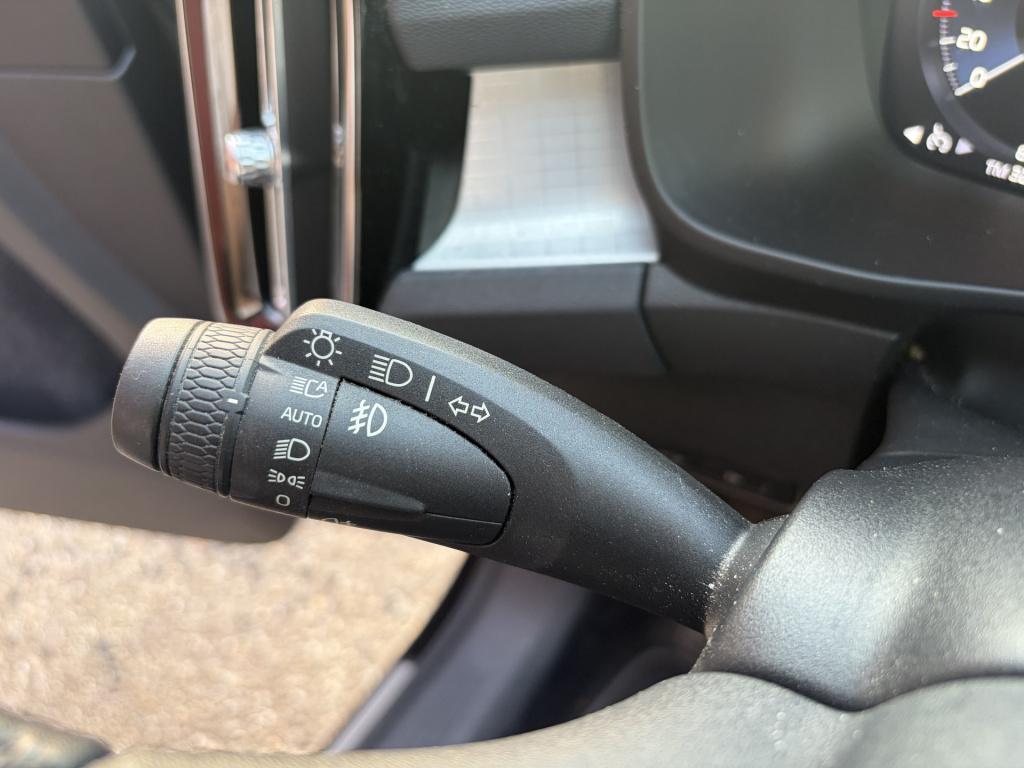 Volvo XC40 1.5 t4 recharge inscription expression
