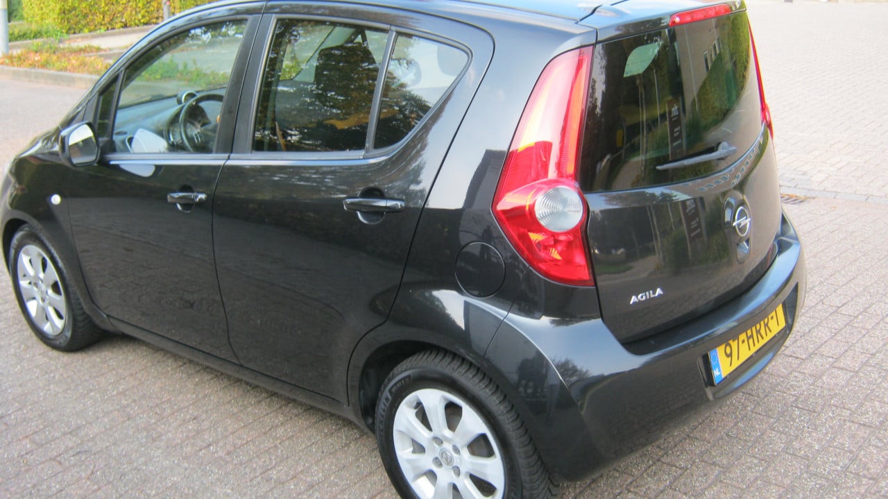 TE KOOP AGILA 1.2 16V UIT 2009 VOOR 1950 EURO
