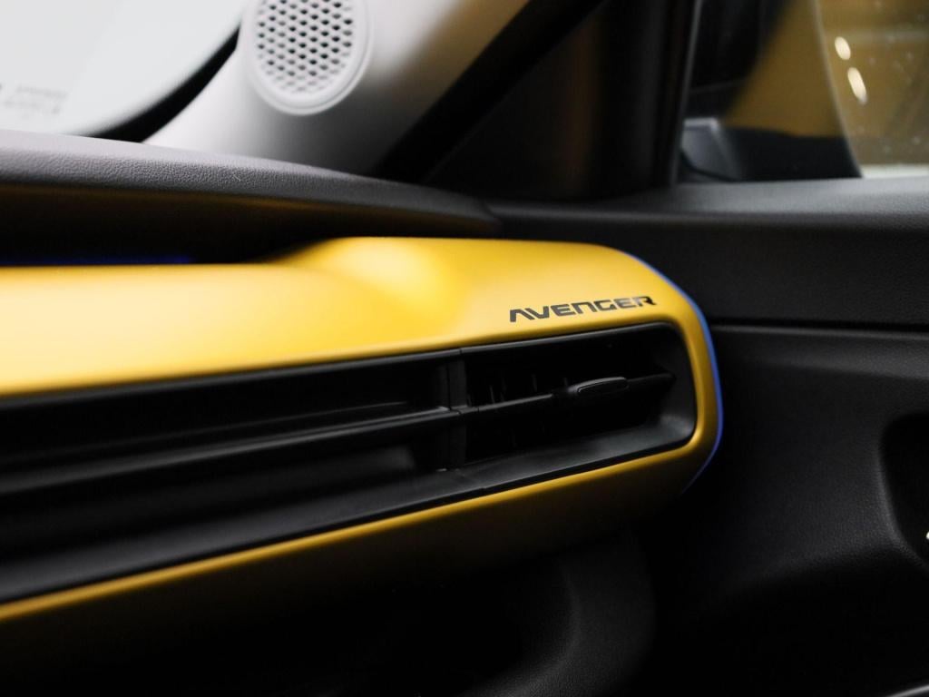 Jeep Avenger 1st edition 54 kwh | automaat | lmv | navigatie | climate cont