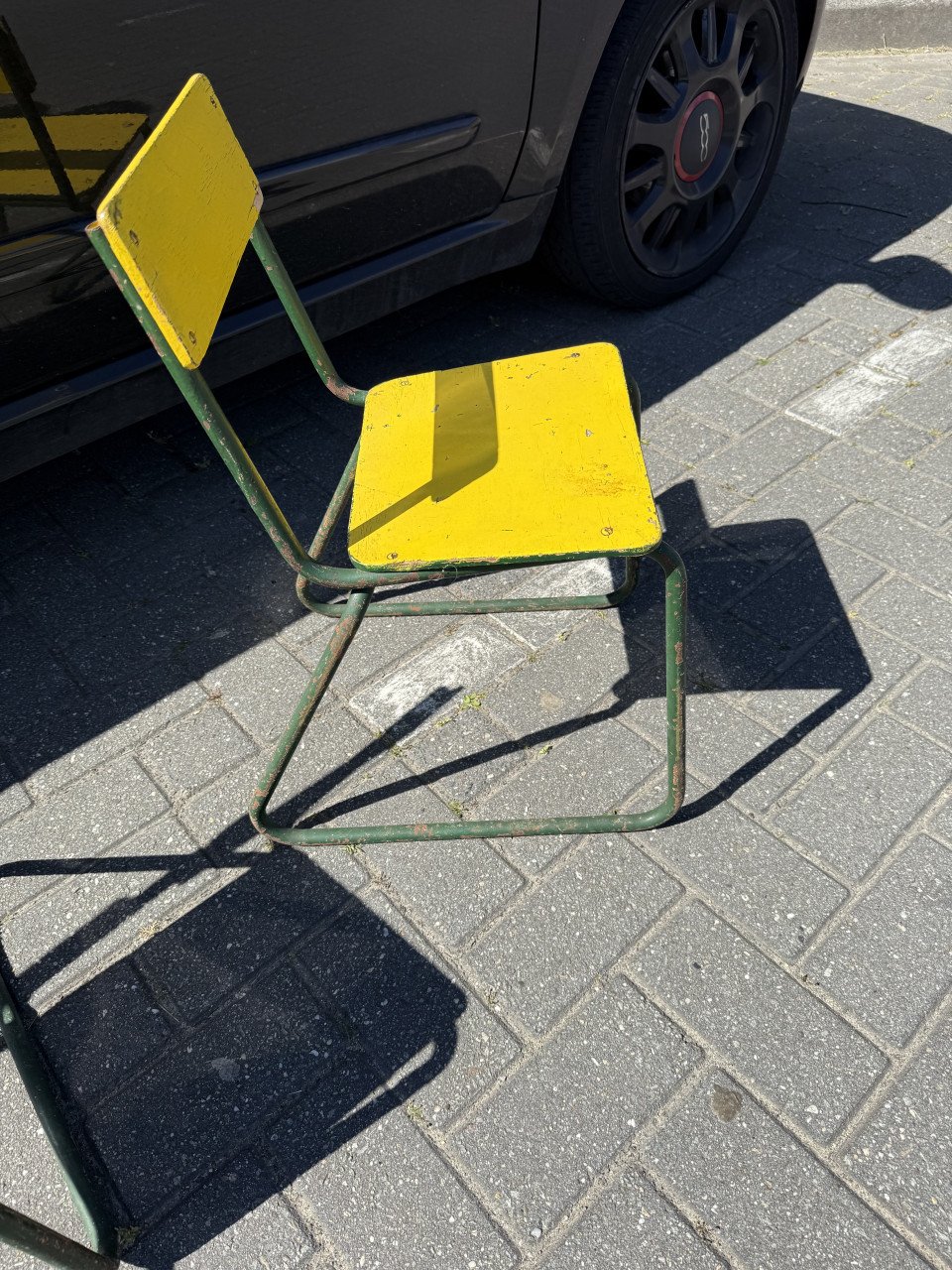Brocante robuuste kinder schoolstoeltjes