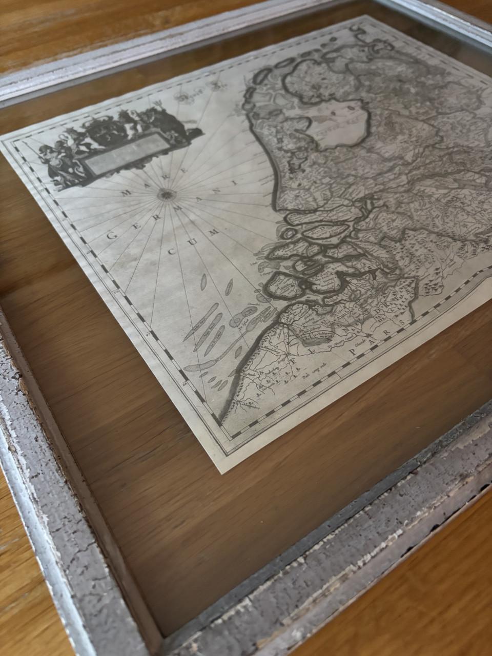 Decoratieve Historische Landkaart in Brocante Lijst – Unieke Zoldervondst!