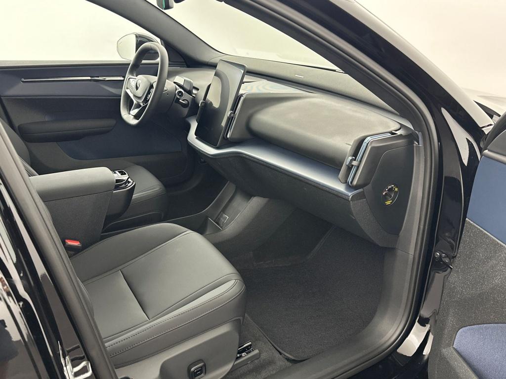Volvo Ex30 p5 long range ultra black edition