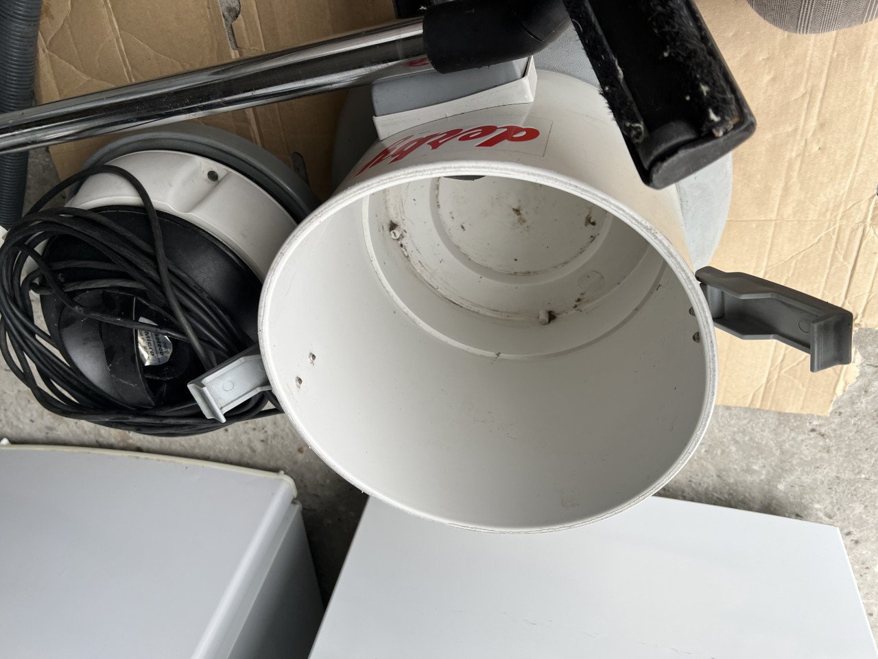 Derby industrie Stofzuiger 1300 watt Made in Italy nieuwprijs €400,-