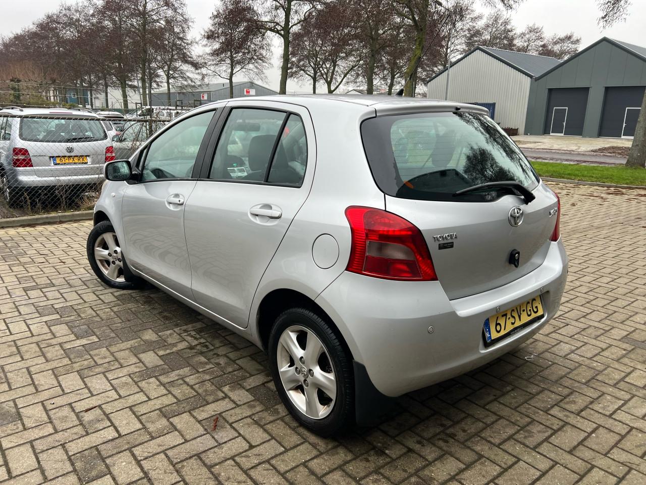 Toyota Yaris 1.3VVTi Luna 73.739KM Automaat