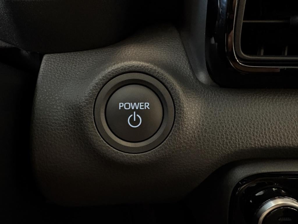 Toyota Yaris 1.5 hybrid 130 executive | demo |